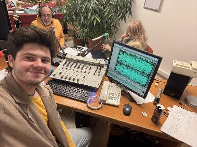 Hárman a stúdióban – karácsony Civilben