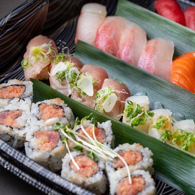 Surveying "sushi row" and its spectacular seafood Surveying "sushi row" and its spectacular seafood