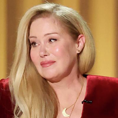Christina Applegate Rushed To Hospital & Brad Pitt's Family Announce Sad Passing