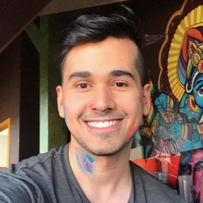 Un pintor que ha traído colores latinos a Polonia.
