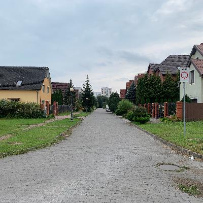 Бирюзовая улица: остановка в 90-х Бирюзовая улица: остановка в 90-х