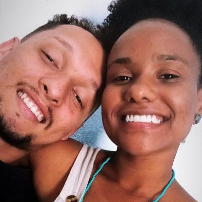 Uma conversa aleatória de um casal cristão. Uma conversa aleatória de um casal cristão.