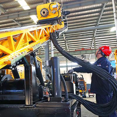China's industrial output up 4.9 percent in October