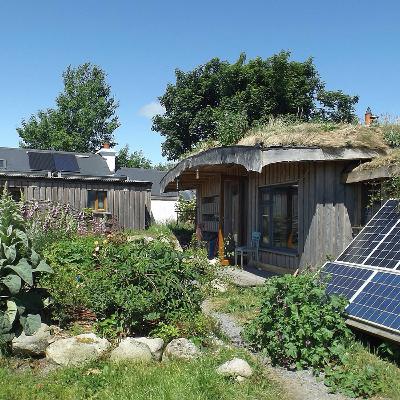 Off grid power supply