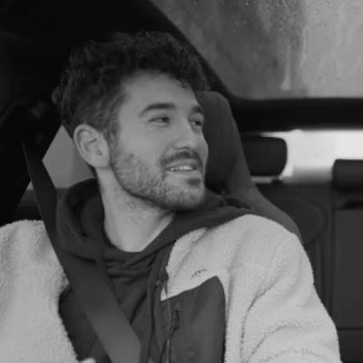 E06: Thomas fra myselfie - kunsten at gå glad på arbejde hver dag, også når det hele ser sort ud!