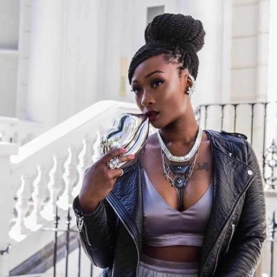 STYLE LOUNGE: Shakaila Forbes-Bell