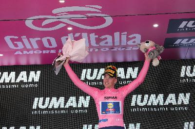 159 - Giro d'Italia: Pedersen monarca d'Albania