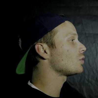 Peno tacle les boîtes parisiennes de merde