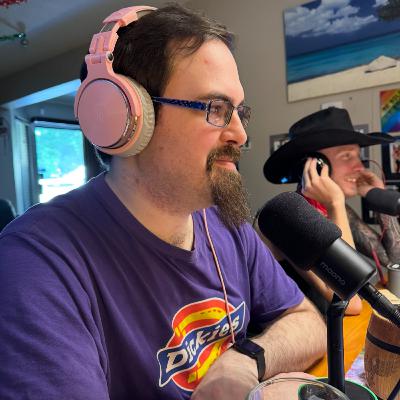The Squirrel Hour S03 E14. "A Paw-sitive Chat: From Sun & Fun to Naked Ambitions"