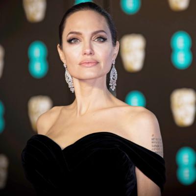 Biografia da atriz Angelina Jolie