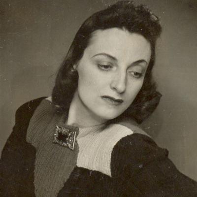 Nace la escritora Josefa Turina (1907) Nace la escritora Josefa Turina (1907)