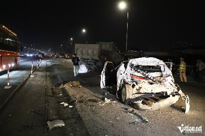 Bản tin sáng 23/11: Hà Nội: Ô tô tải đâm hàng loạt xe ở vành đai 3 trên cao