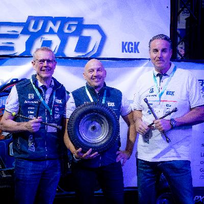 Gleden ved å jobbe på bilverksted Gleden ved å jobbe på bilverksted