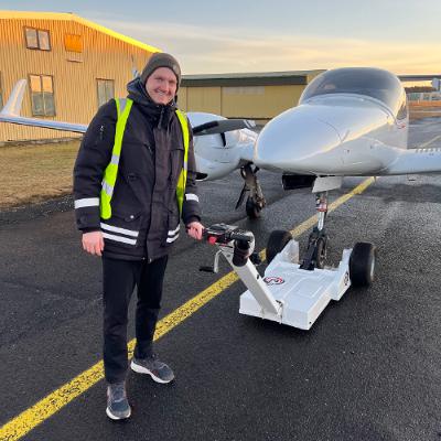 #140 Gamlársdagur á Reykjavíkurflugvelli – spjallað við nokkra flugmenn á rölti um Fluggarða á síðasta degi ársins 2025.