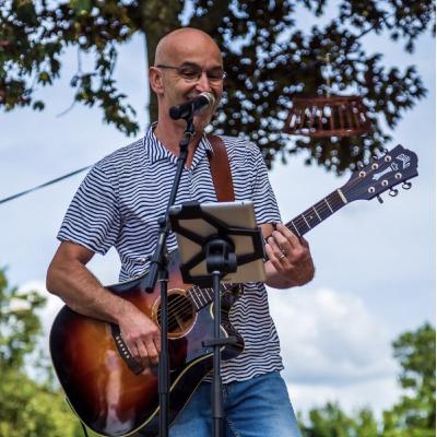 Trots op Oss - Jeroen Princen (zanger) Trots op Oss - Jeroen Princen (zanger)