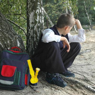 Episode #17 - Waggin' College to Smoke in a Forest [4/11/17]