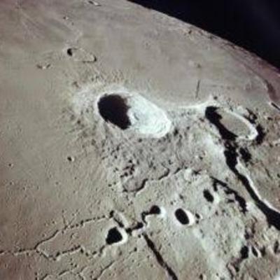 Nuestro satélite natural la luna podría ser una base extraterrestre