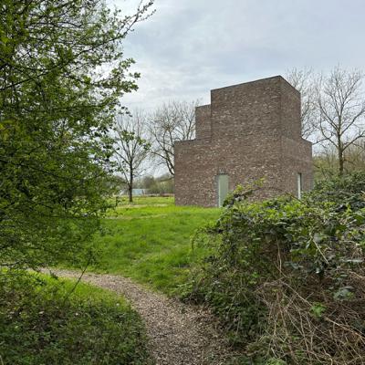 36. 自然と建築とアートに浸ることができるInsel Hombroich