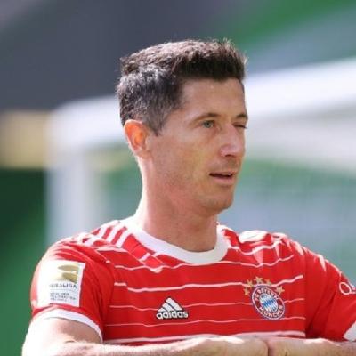 Ya es una realidad. Lewandowski, ya es oficial, aterriza en Miami para reunirse con sus compañeros en el Barça