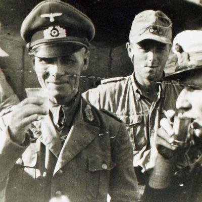 S8 Ep732: 4. Lloyd analyzes the German high command, specifically Moltke’s failure to execute the Schlieffen Plan due to personal insecurity and logistical breakdowns. He also explores Kaiser Wilhelm II’s shifting influence and Falkenhayn’s attritional strategy at S8 Ep732: 4. Lloyd analyzes the German high command, specifically Moltke’s failure to execute the Schlieffen Plan due to personal insecurity and logistical breakdowns. He also explores Kaiser Wilhelm II’s shifting influence and Falkenhayn’s attritional strategy at