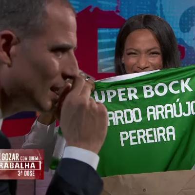 A campeã Patrícia Mamona e a oferta de uma camisola do Sporting campeão neste regresso a 2021