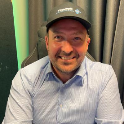 #125 – Íslenskt hugvit í þróun nýrra tæknilausna á flugvöllum – bylting í nýrri hönnun flugbrautarljósa - Velocity Airport Solutions - Frosti Heimisson