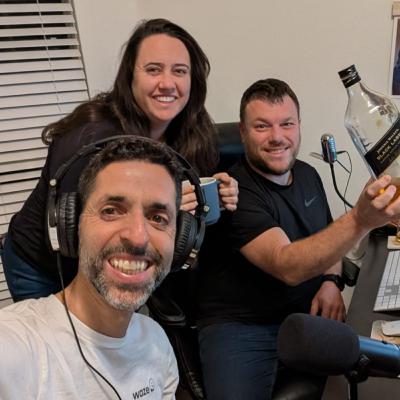 אוסטין פאוורס - עונה 2 פרק 7. חמש עבודות בשלוש שנים. אורחת: אריאלה ראובני