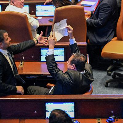 Trump heckled during speech at Israel's Knesset