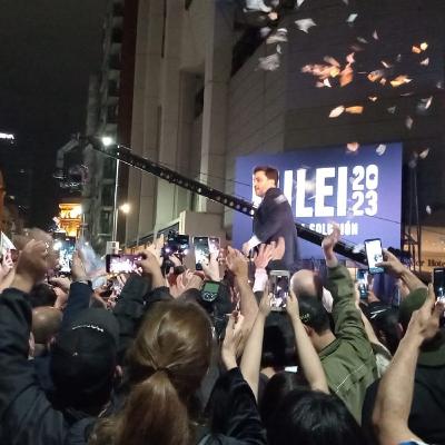 Cobertura de Eugenio Dichocho de Elecciones Nacionales - Bunker Milei en Capital - FM Data Pergamino