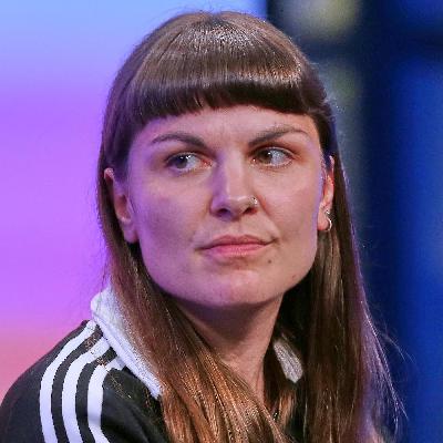 Gedenken neu denken: Susanne Siegert, Autorin & Influencerin über Erinnerungskultur und Gedenkarbeit Gedenken neu denken: Susanne Siegert, Autorin & Influencerin über Erinnerungskultur und Gedenkarbeit