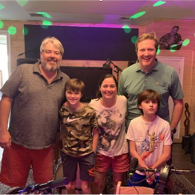 😷 Shelter in Podcast 🎧 with Tom Bridwell & The Collins Family 😷 Shelter in Podcast 🎧 with Tom Bridwell & The Collins Family
