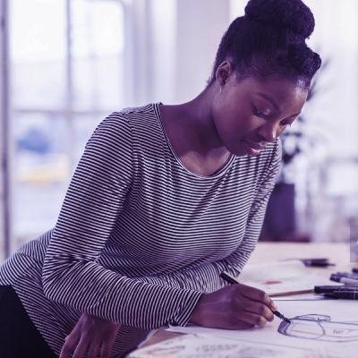 Sababu za kuwa na Uchache sana wa Graphics designer wanawake Tanzania?