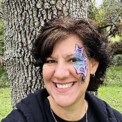 Minimalism and Maximalism in Home Decor and Embracing What is Right for You with Lori Simon Minimalism and Maximalism in Home Decor and Embracing What is Right for You with Lori Simon