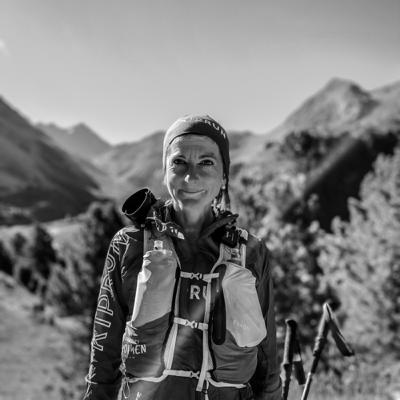 Marie Dohin, Traileuse dans le Team Kiprun et maman. "Pour mes 40 ans, je me ferai plaisir avec la Diagonale des fous en famille". Marie Dohin, Traileuse dans le Team Kiprun et maman. "Pour mes 40 ans, je me ferai plaisir avec la Diagonale des fous en famille".