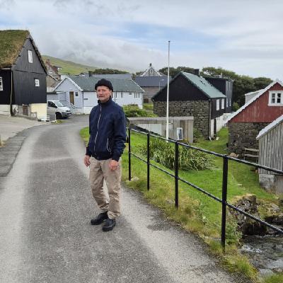 Við Tórði á túri á Ryggi í Miðvági (1:2) Við Tórði á túri á Ryggi í Miðvági (1:2)