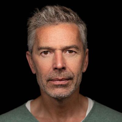 WW442: Hoffnungslos optimistisch – Dirk Steffens über Krisen, Narrative und Zuversicht