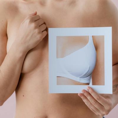 Le traitement local du cancer du sein : mastectomie totale et reconstruction mammaire Le traitement local du cancer du sein : mastectomie totale et reconstruction mammaire