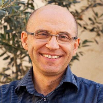 משחקות באש תחת אש - רומן בוצ'ימנסקי