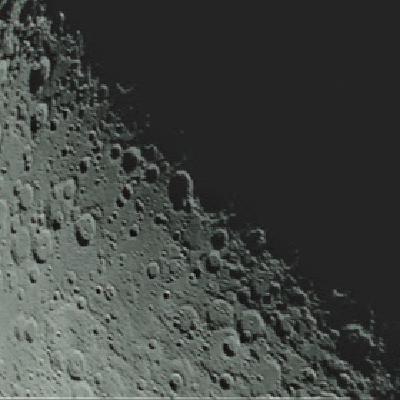 La Luna multicolor: Un viaje por sus rostros en las literaturas del mundo