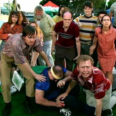 Mini Episode 90: Middle Class Bums (With Bum Wine Bob) Mini Episode 90: Middle Class Bums (With Bum Wine Bob)