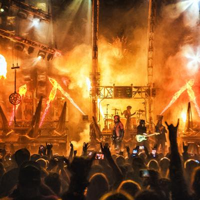 Motley Crue Concert Memories, Whipped Cream On A Dildo, Tailgating And More.