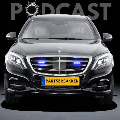 #2 Pantserbakken Light! SUV met skikoffer beschermt Zelensky #2 Pantserbakken Light! SUV met skikoffer beschermt Zelensky