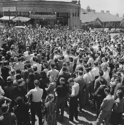 S8 Ep270: FDR'S THIRD TERM AND THE RISE OF AMERICA FIRST Colleague H.W. Brands. H.W. Brands discusses the political landscape of 1940, where FDR maneuvers for an unprecedented third term, which Lindbergh views as a move toward dictatorship. The segment covers the E