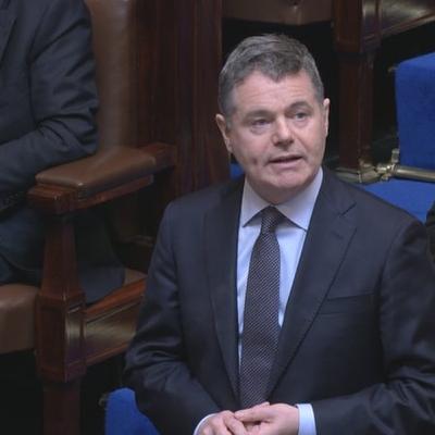 Tús Áite: Polaitíocht an Lae Tús Áite: Polaitíocht an Lae