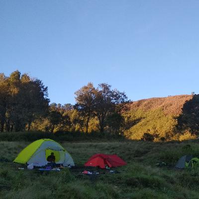 Obrolan Sarapa Pagi di Sabana Gunung Butak, Malang