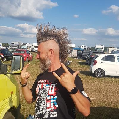 Szukam Człowieka: Adrian Jaworski – Między hodowlą bydła a magią konsolety