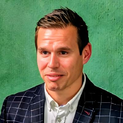 The Case Against Playing It Safe in Revenue Leadership The Case Against Playing It Safe in Revenue Leadership