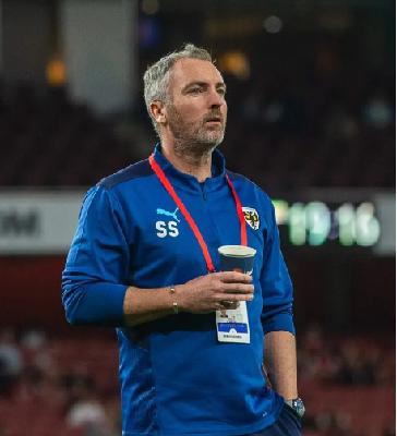 How to help players establish an identity