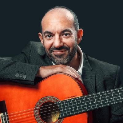 Entrevista con el profesor Paco Escobar, autor de 'Tamiris'