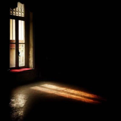 لمس وجودت لمس وجودت